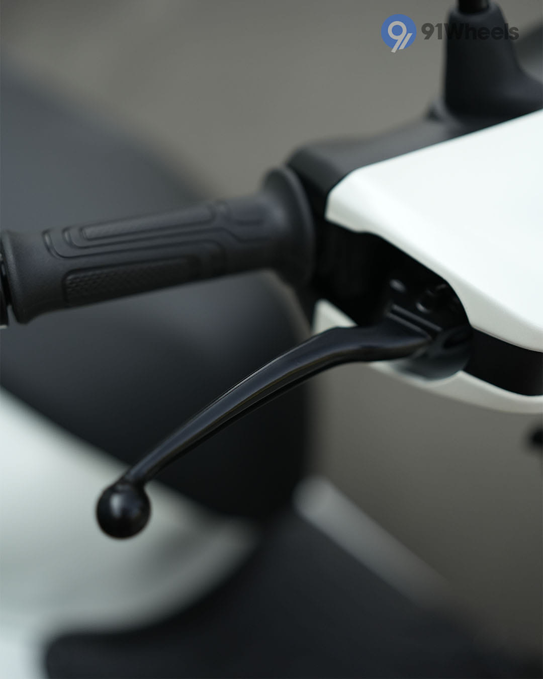 Stands & Utility - 4