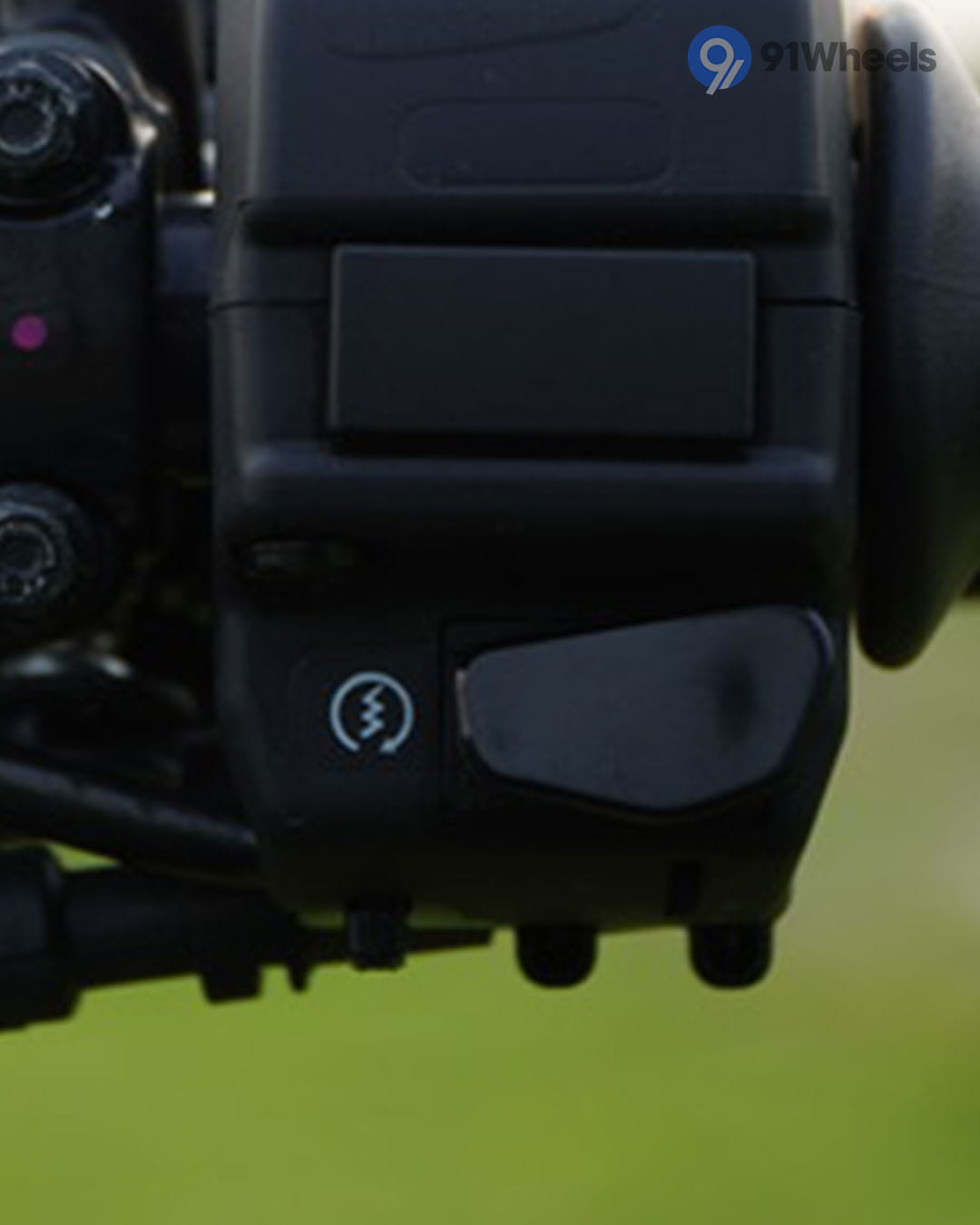 Handlebar & Console Area - 14