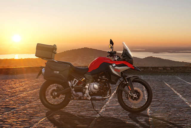 BMW F 850 GS Front Side Profile image