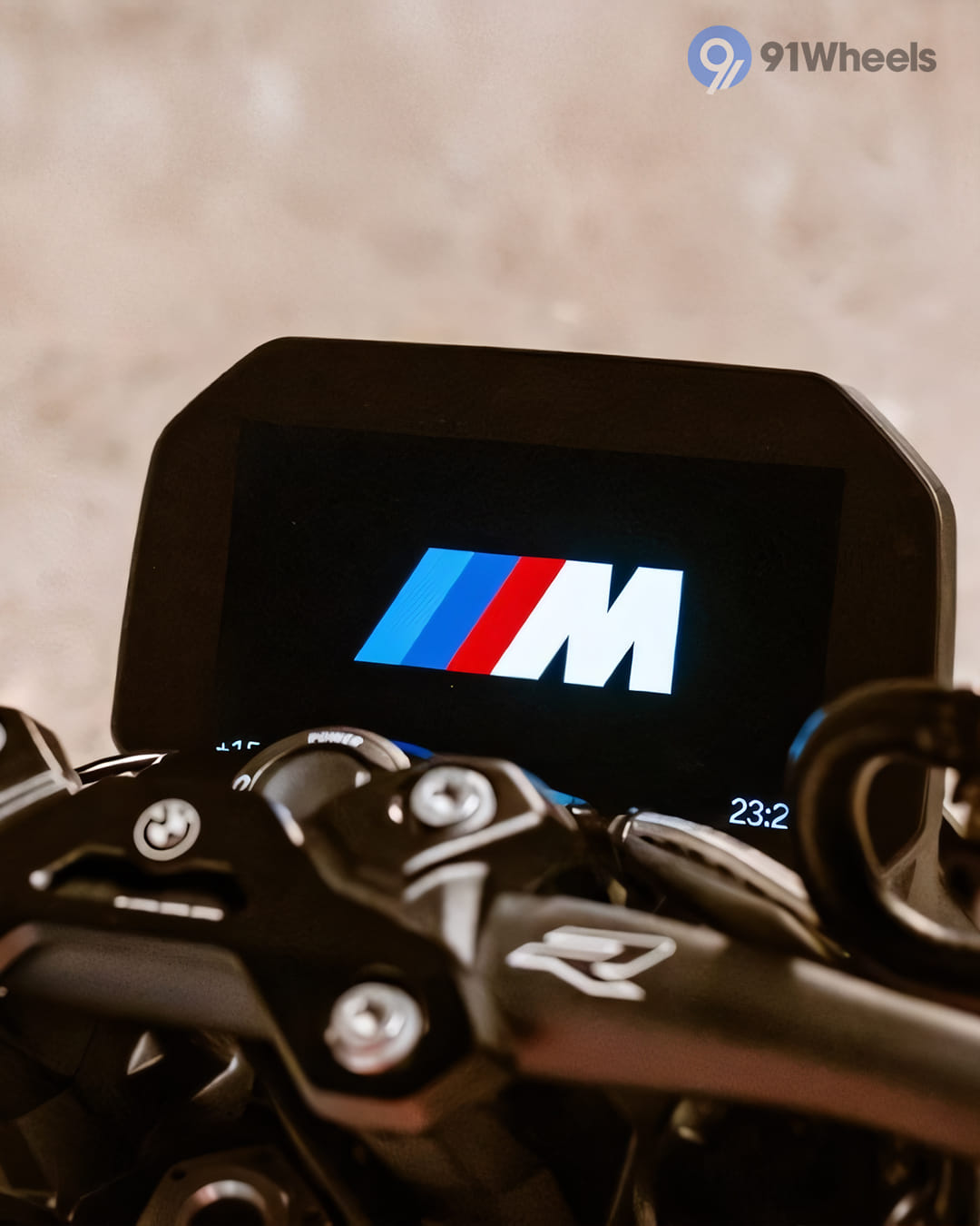 Handlebar & Console Area - 1