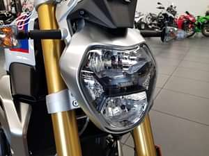 BMW R 1250 R Headlight bike image