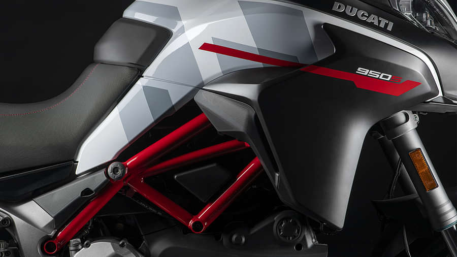 Ducati Multistrada 950 Side panel