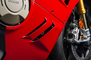 Ducati Panigale V4 Side panel image