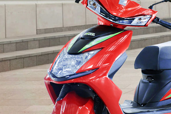 Gowel Scooters ZX EV  Front Profile image
