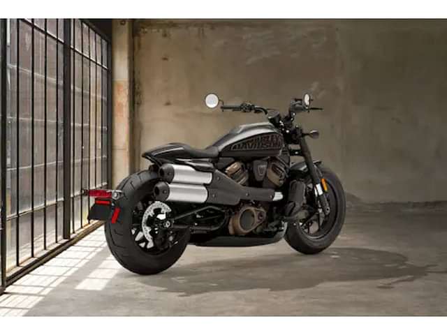 Harley-Davidson Sportster S Rear Side Profile image