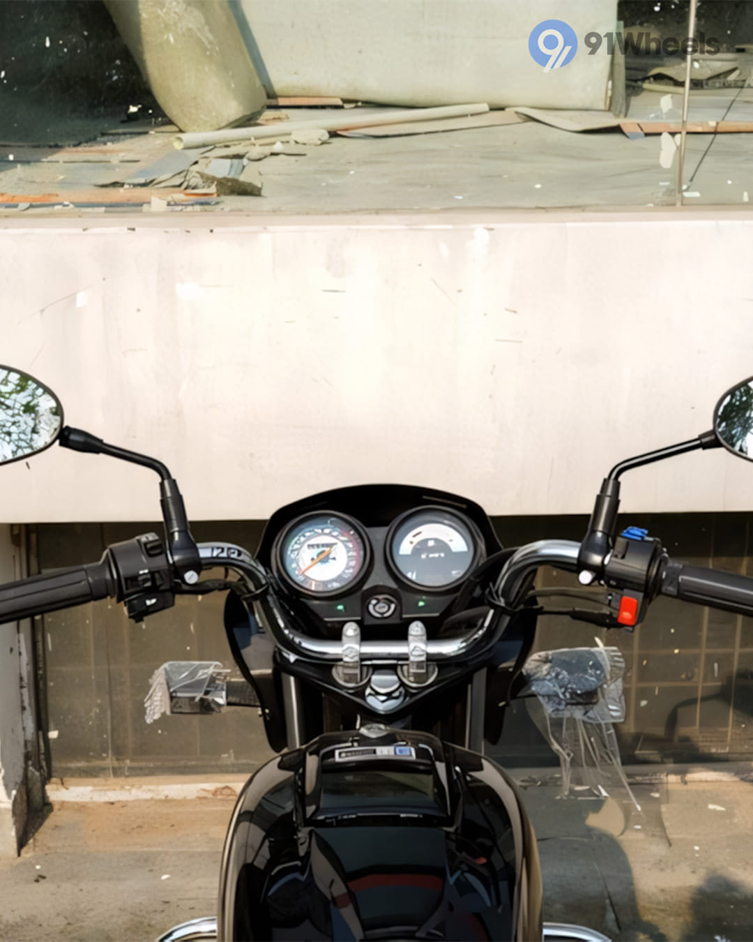 Handlebar & Console Area - 2