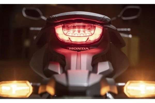 Honda CB 650R Tail light