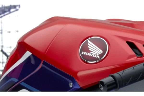 Honda CBR1000RR-R Tank