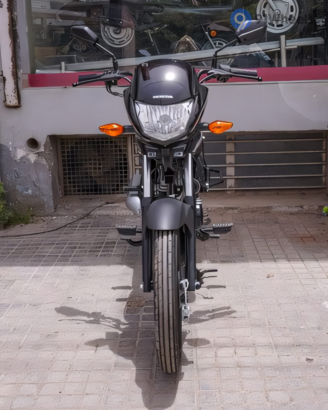 360° View Shots - 10 360° View Shots - 10