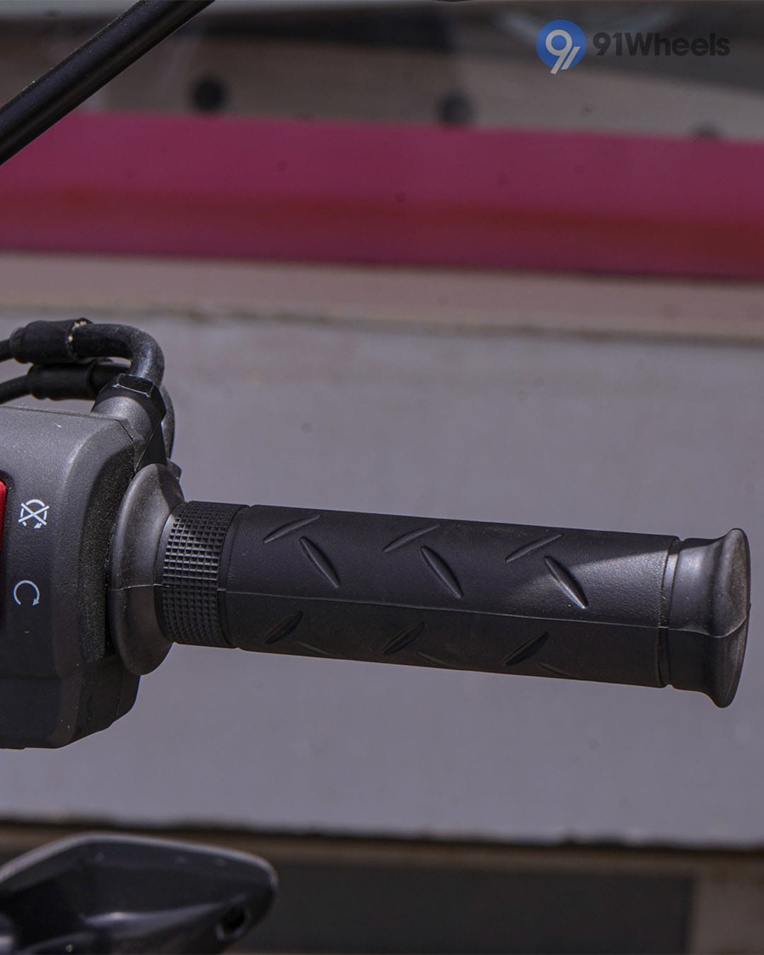 Handlebar & Console Area - 6