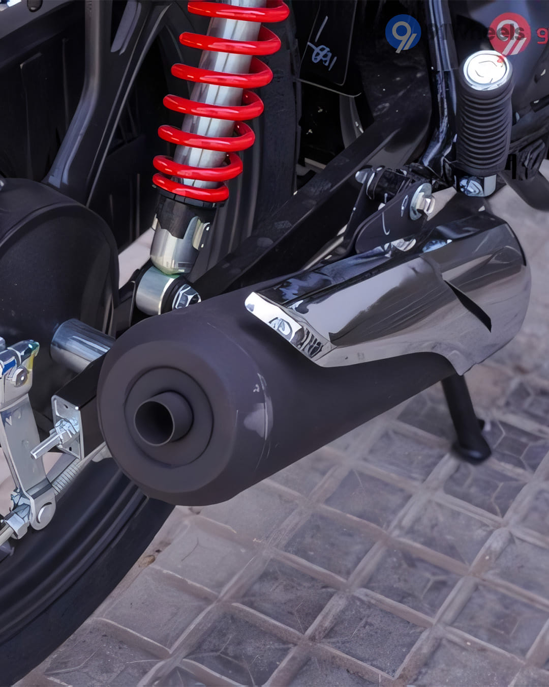 Engine & Exhaust - 4