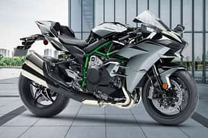 Kawasaki Ninja H2R Front Side Profile image
