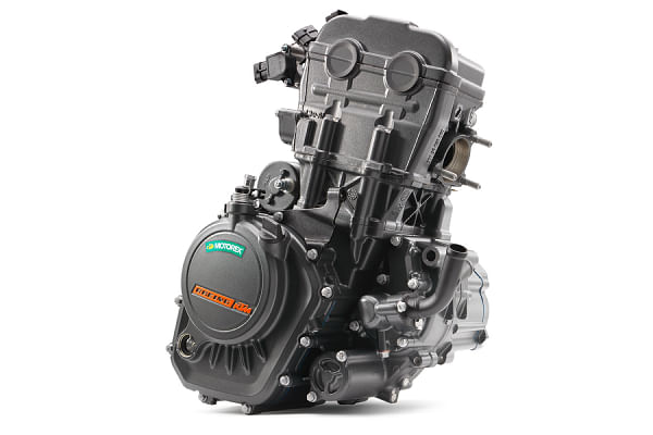 KTM RC 200 Engine image