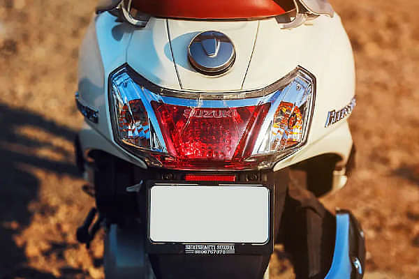 Suzuki Access 125 Headlight image