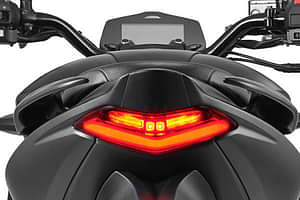 Suzuki Gixxer 250 Tail light image
