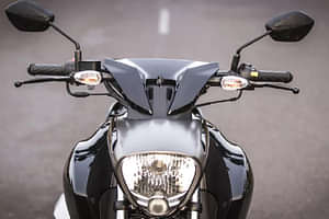 Suzuki Intruder 150 Headlight image