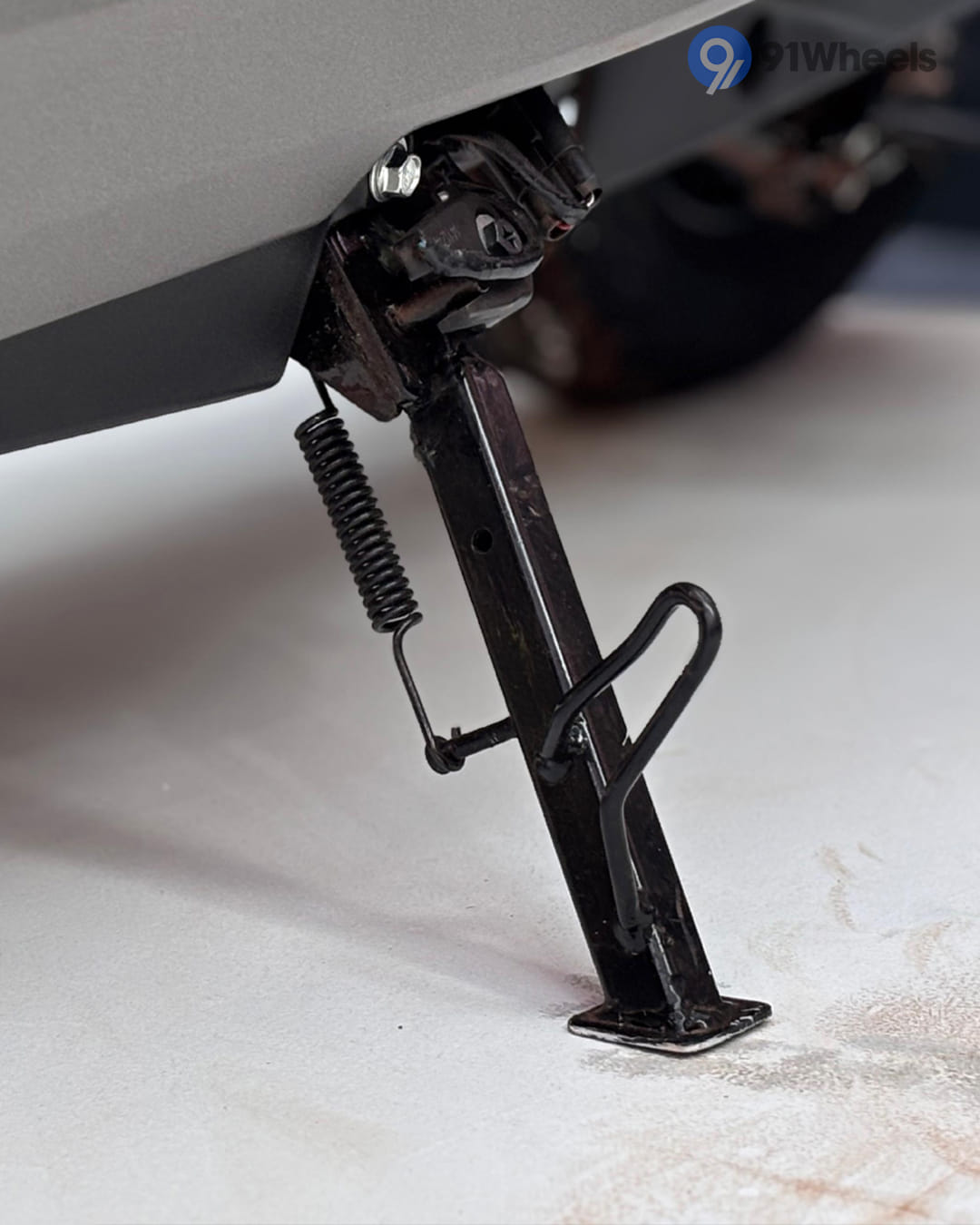 Stands & Utility - 2