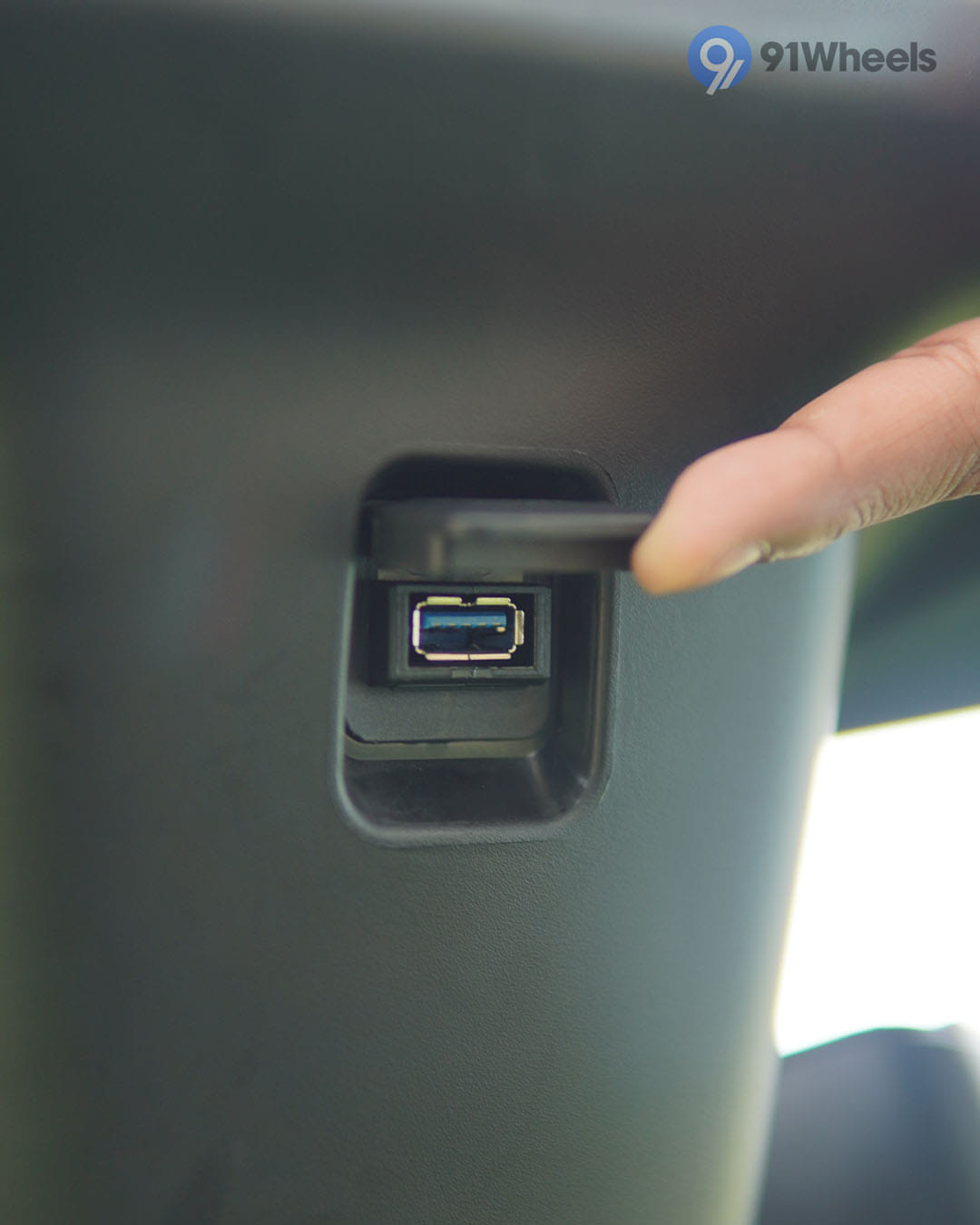 Handlebar & Console Area - 12