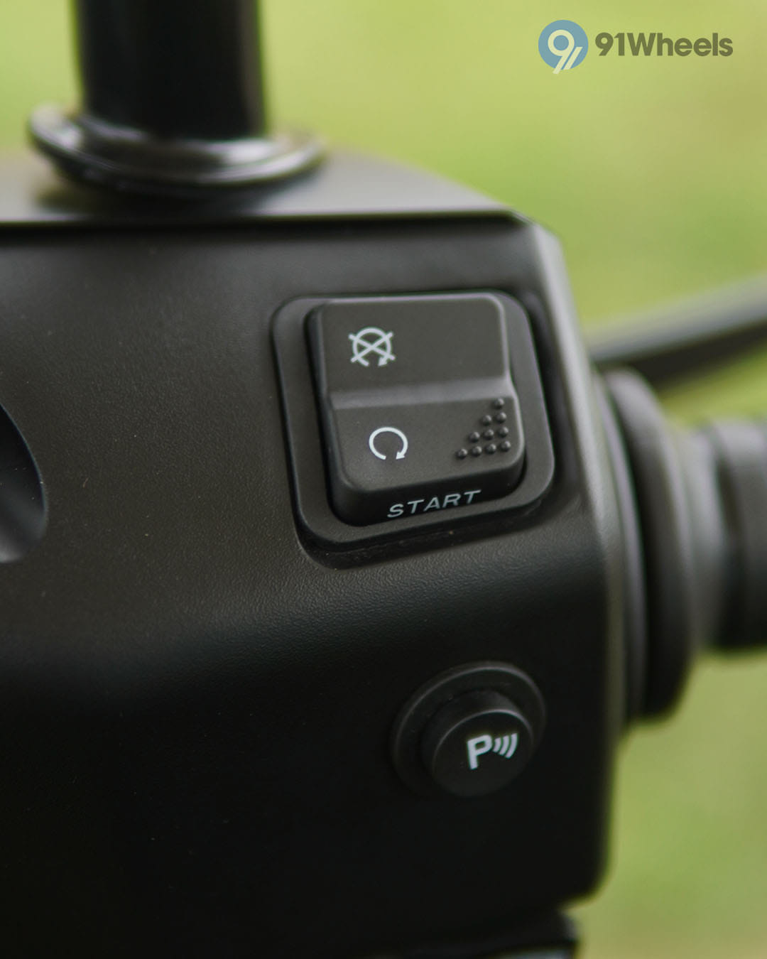 Handlebar & Console Area - 6