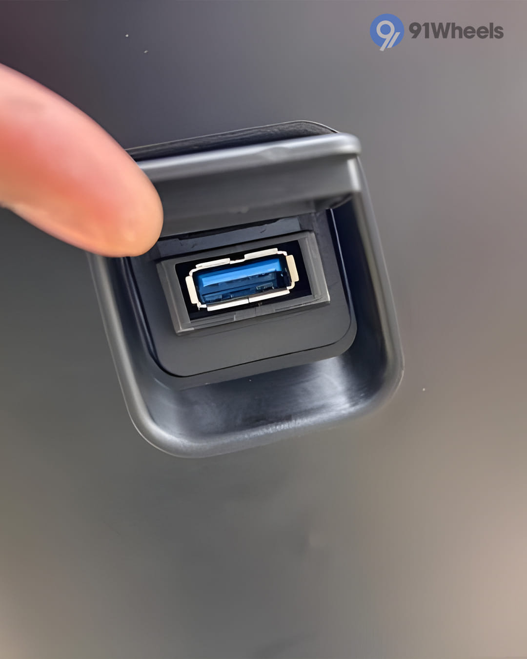 Handlebar & Console Area - 11