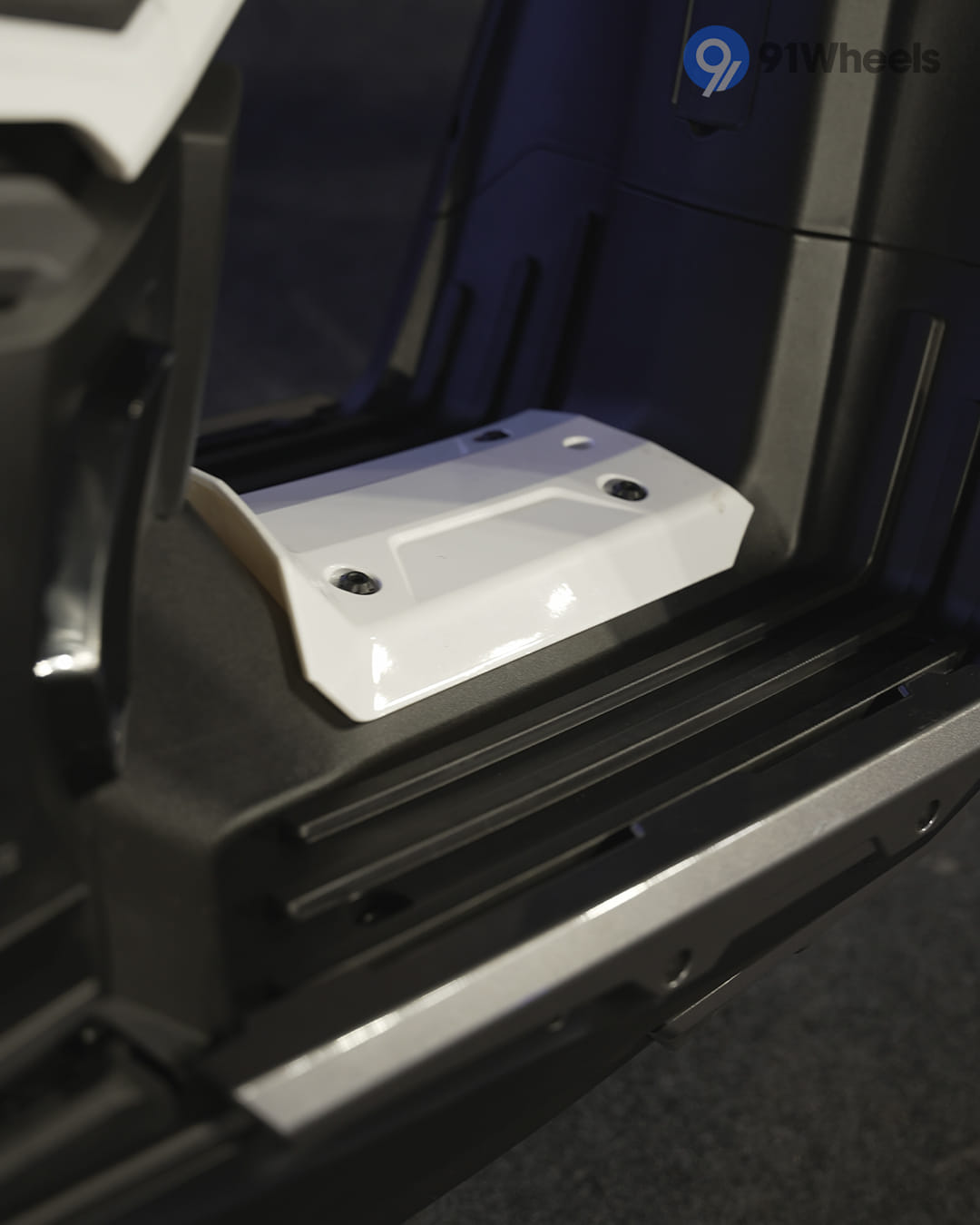 Stands & Utility - 1 Stands & Utility - 1