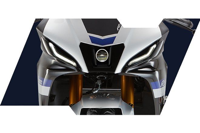 Yamaha R15 M  Headlight image