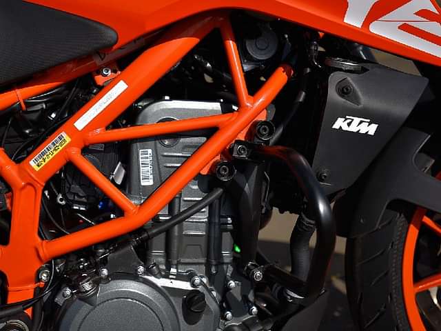 KTM 390 Duke ABS Engine bike image