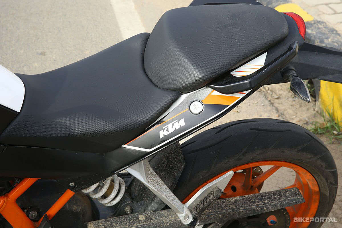 KTM 390 Duke ABS  Seat image