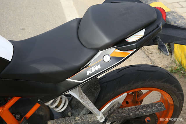 KTM 390 Duke ABS Seat bike image