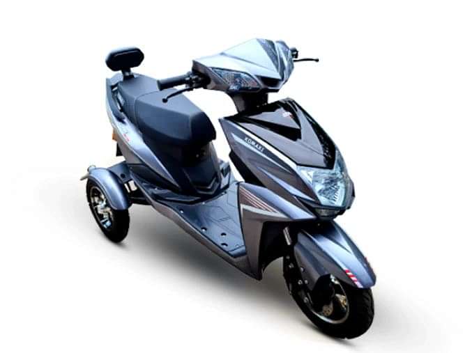 Komaki XGT X5 scooter