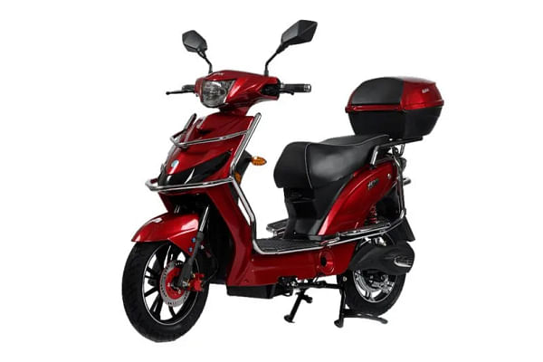 Avan Motors Xero Plus scooter