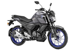 Yamaha FZS FI V4 DLX image