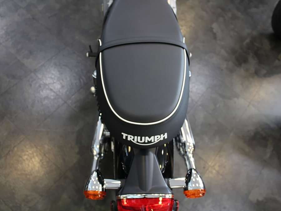 Triumph Bonneville T100 Seat