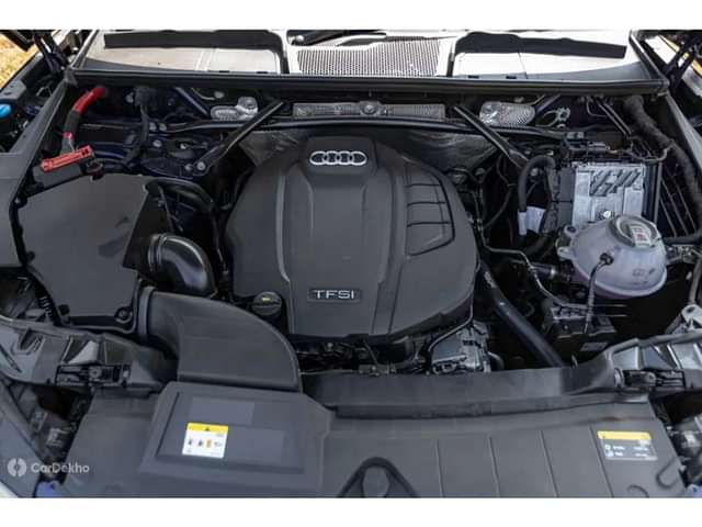 Audi Q5 Engine Bay image
