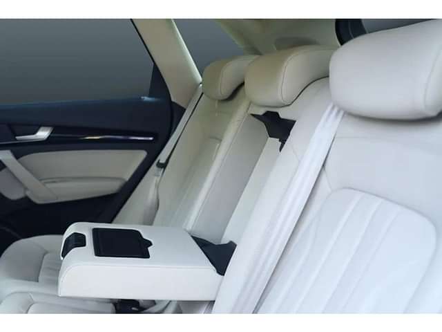 Audi Q5 Rear Seat image