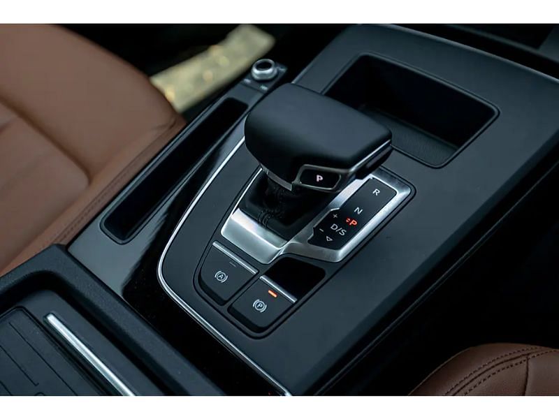 Audi Q5 Gear Lever image
