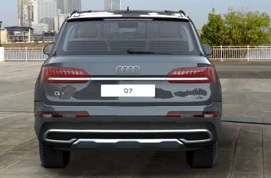 Audi Q7 2022 Rear Profile image