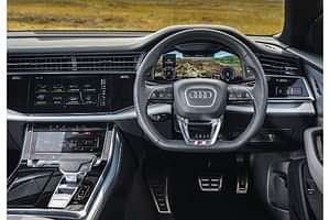 Audi Q8 Speedometer Console image