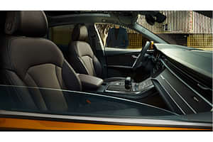 Audi Q8 car image