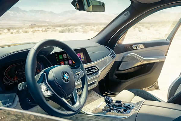 BMW X7 Front Fascia image