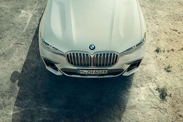 BMW X7 Front Profile image
