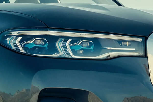 BMW X7 Headlight image