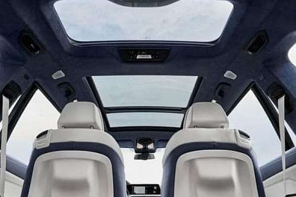 BMW X7 Sunroof image