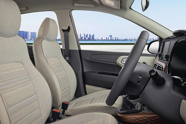 Hyundai Aura Front Seat image