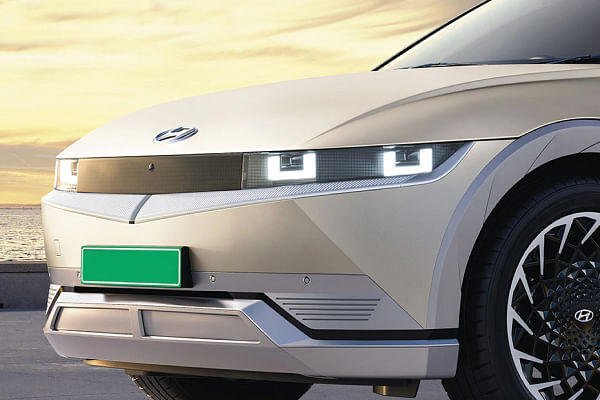 Hyundai Ioniq 5 Headlight image
