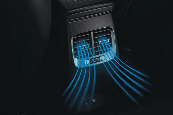 Hyundai Venue Air-con Controls image