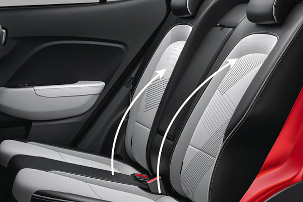 Hyundai Venue  Rear Seat image