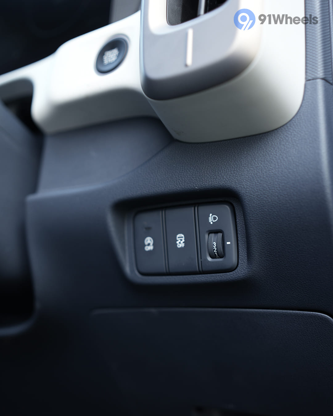 Dashboard & Front Cabin - 2