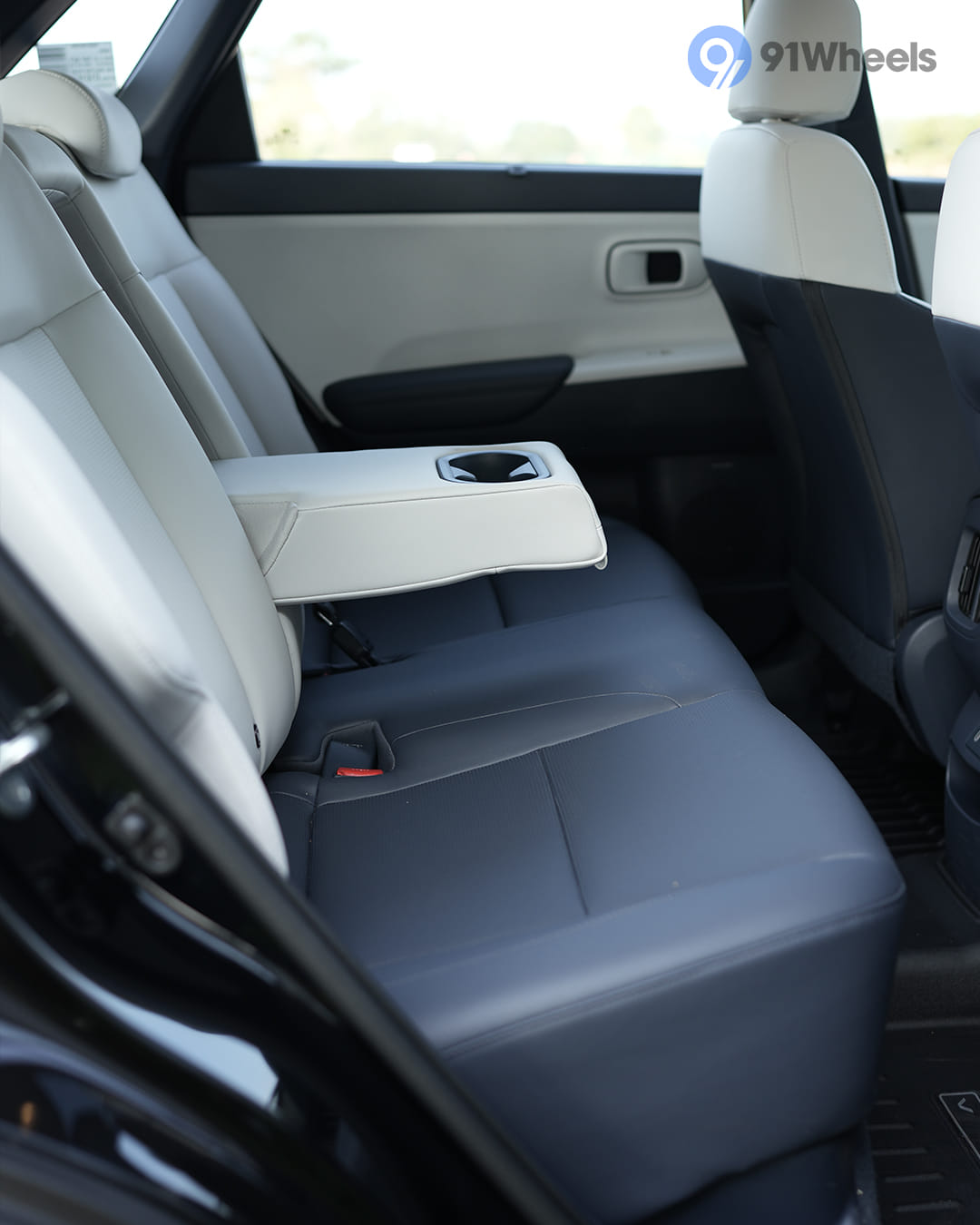 Seats & Cabin Comfort - 4