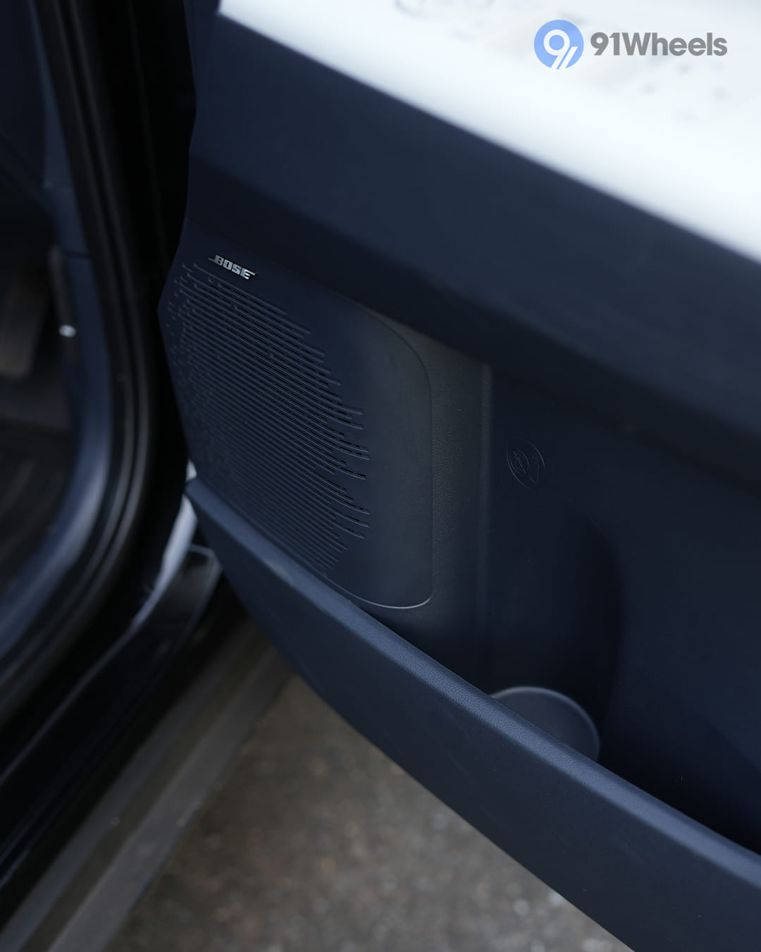 Infotainment & Charging - 1